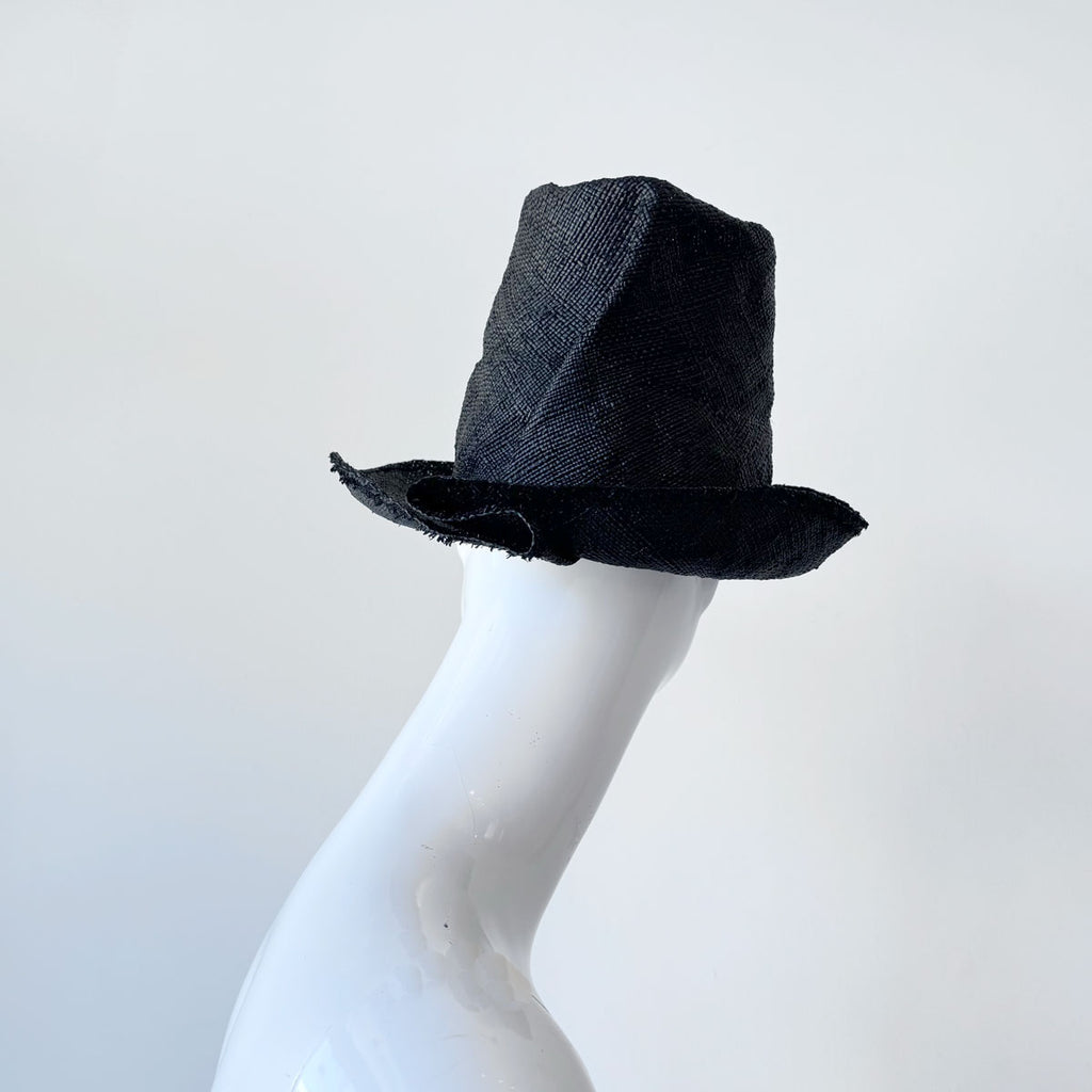 Kenza Bao Straw Hat Black | Italy