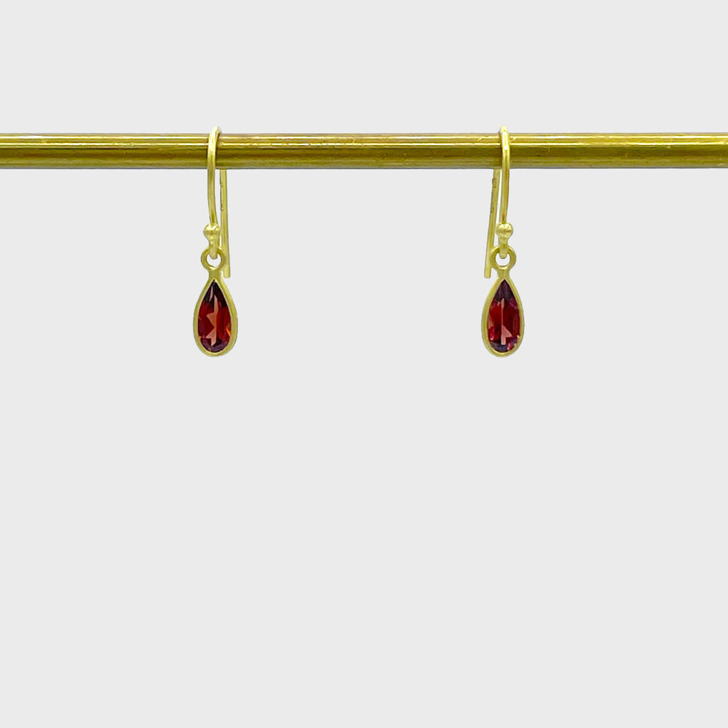Tiny Champ Petal Earring | Garnet