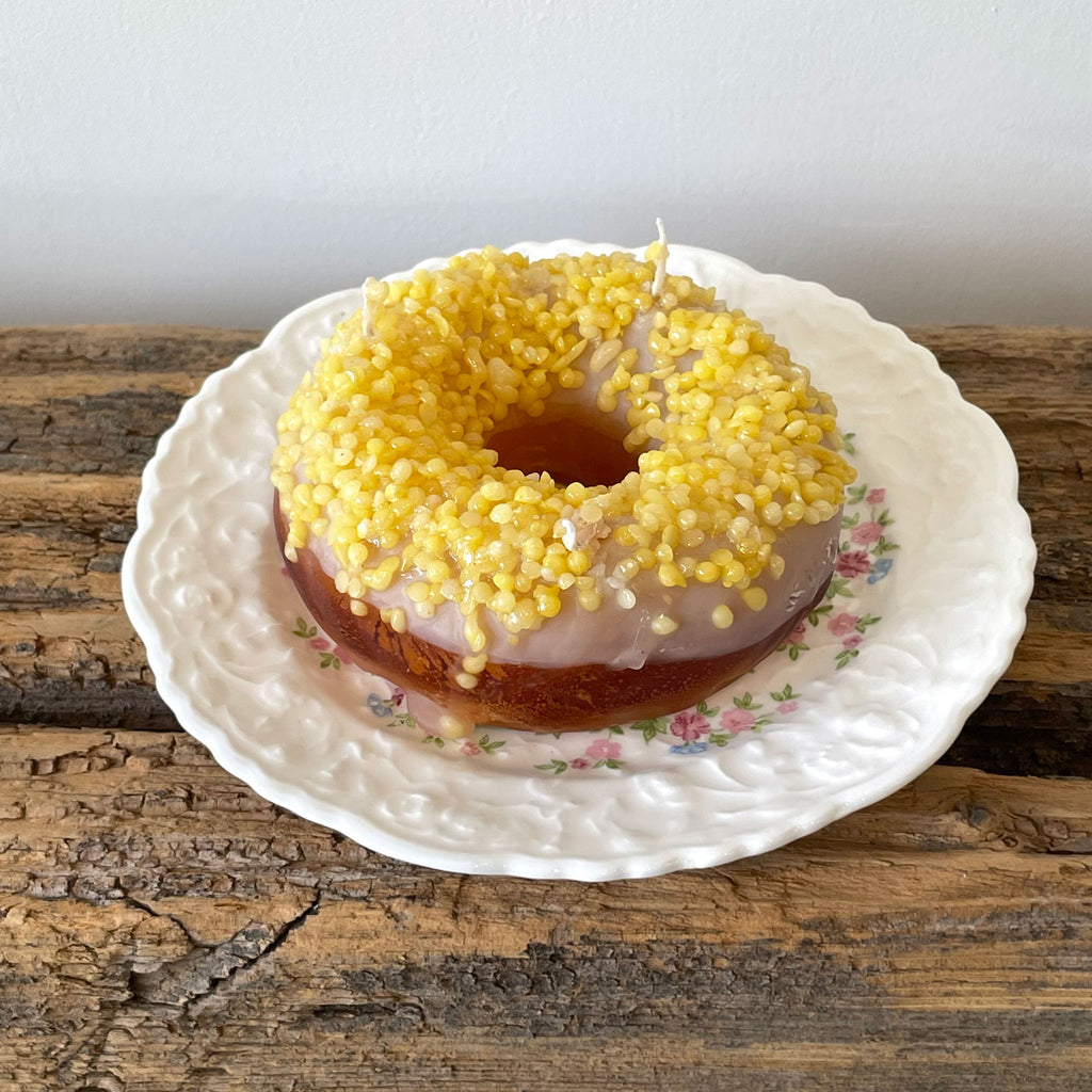Frosted Vanilla Sprinkled Donut Candle | Italy