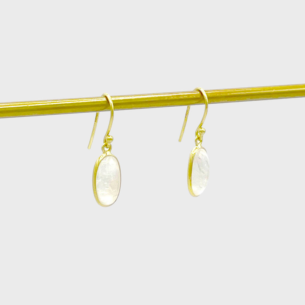 Vertical Oval Earring | Rainbow Moonstone