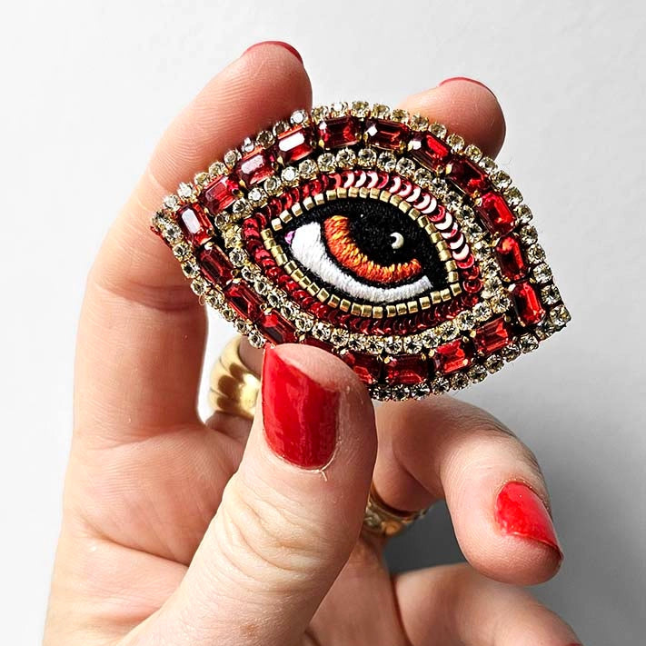 Blind Eye Brooch Red | Céleste Mogador