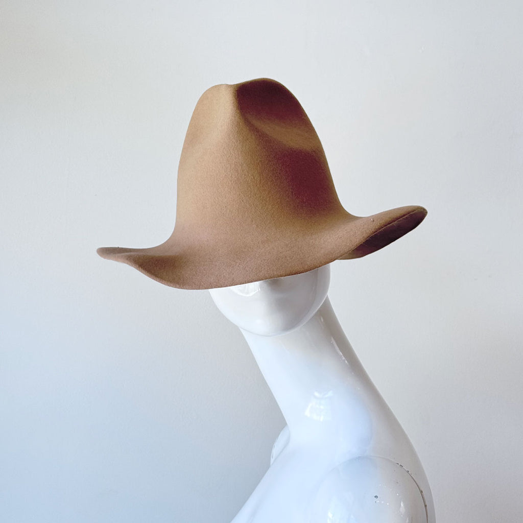 Spaventa Velour Hat Camel | Italy