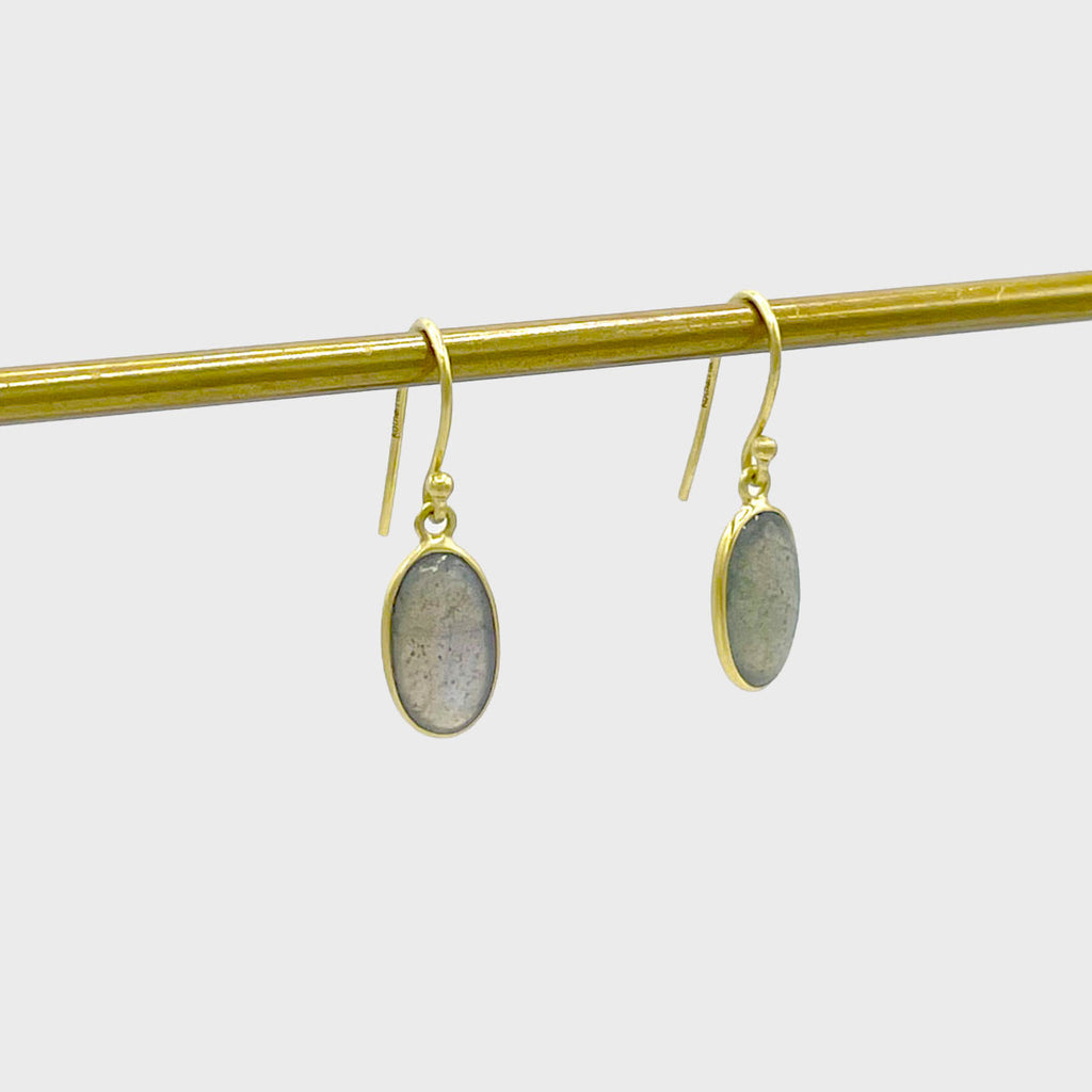 Vertical Oval Earring | Labradorite