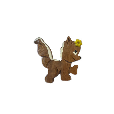 Wooden Female Skunk | Vintage