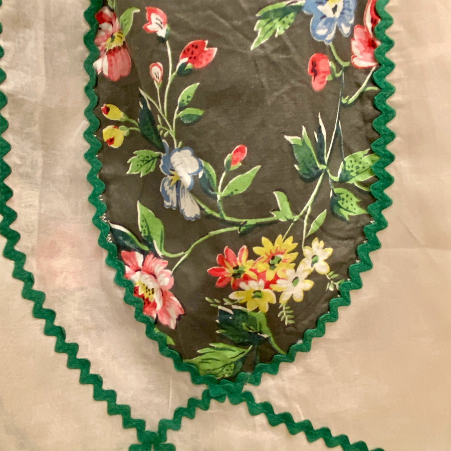 1950s Sheer Floral Rickrack Apron