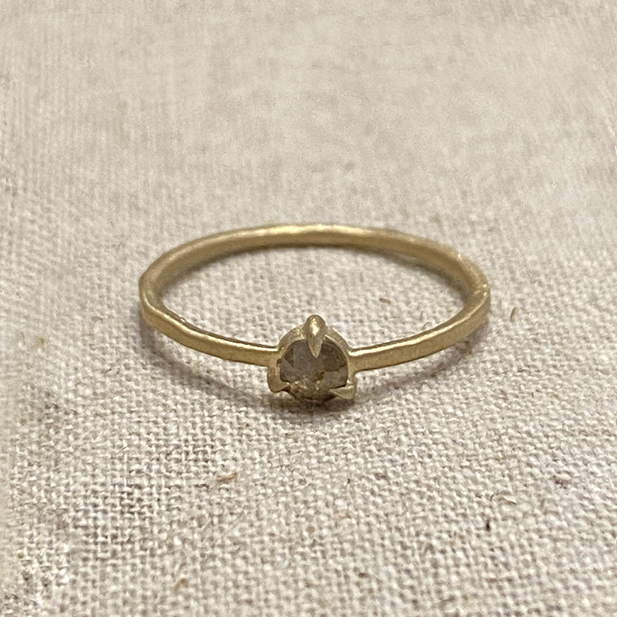 Petite Baleine | Diamond Stacking Rings | Cinnamon