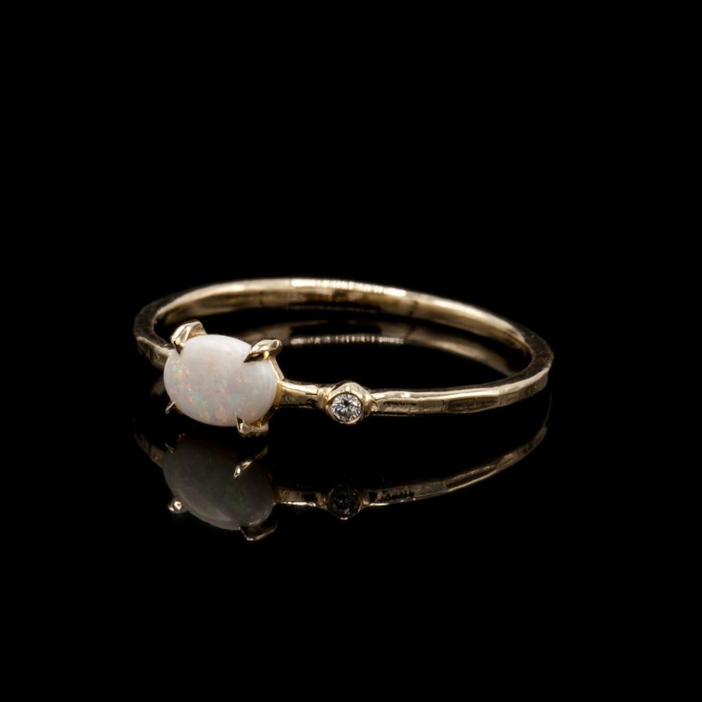 Petite Baleine | Wink Milky Opal & Diamond Ring