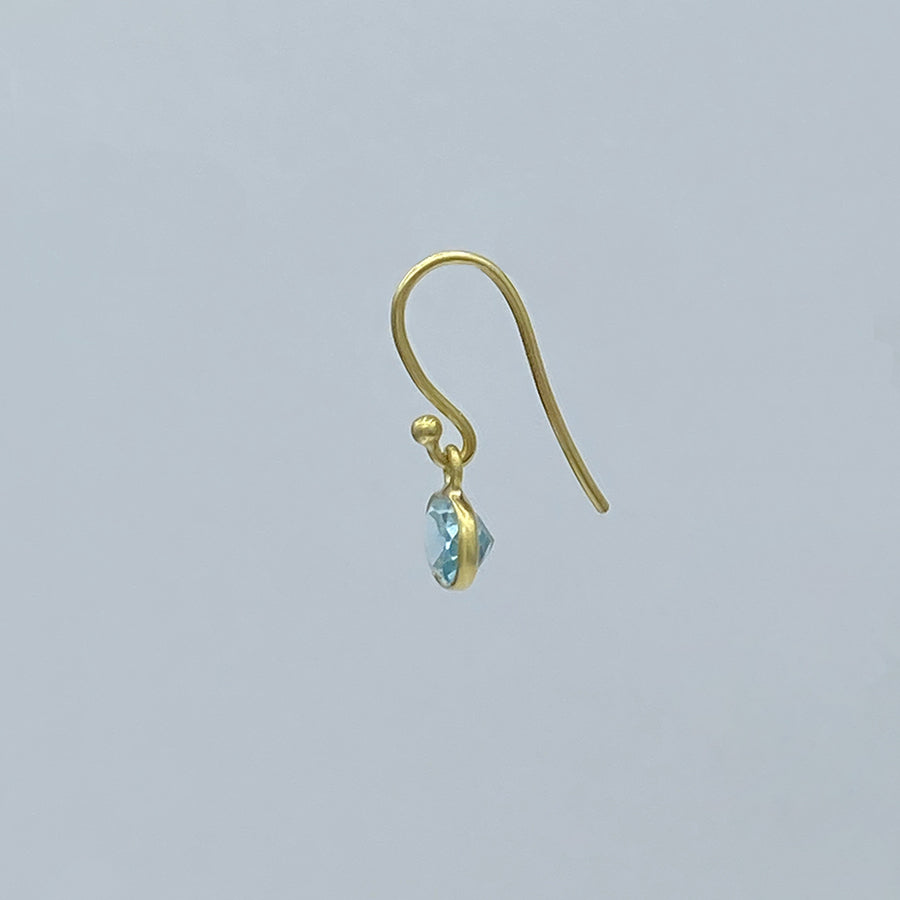 Petite Horizontal Oval Earring | Blue Topaz